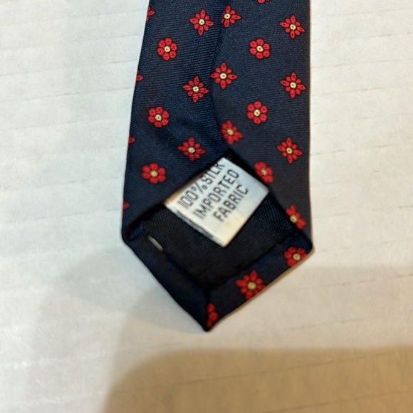 Gant 100% Silk Tie Navy Blue Red Floral Patterns - Picture 4 of 6